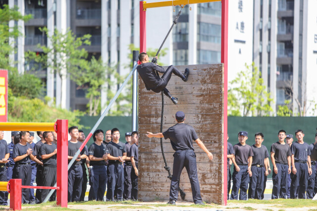 中美经贸会谈在瑞典斯德哥尔摩举行