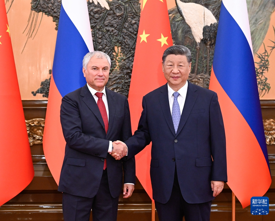 8月26日上午，国家主席习近平在北京人民大会堂会见俄罗斯国家杜马主席沃洛金。新华社记者 申宏 摄