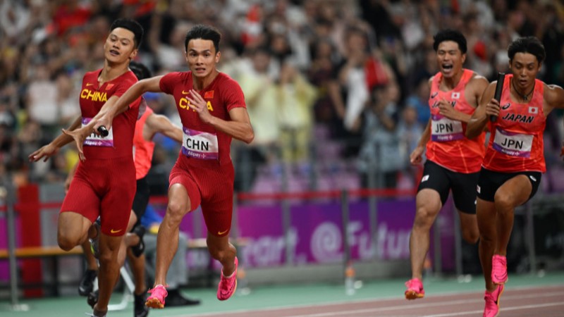 “中国速度”燃爆全场 “三大球”有喜有忧