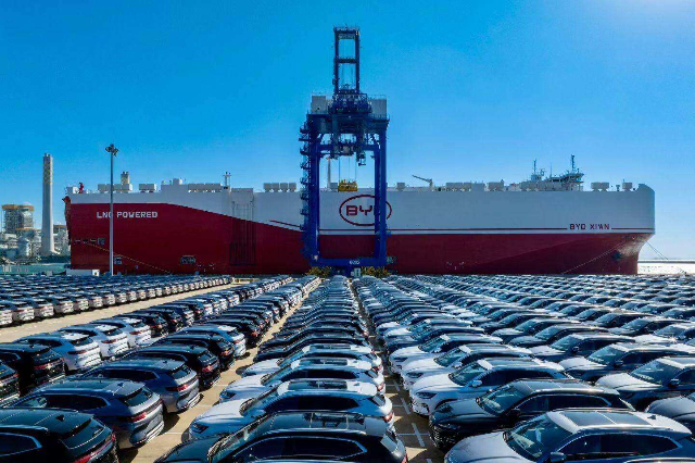 Guangdong's listed companies shift from selling to making and buying globally