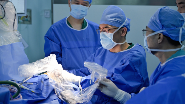 广东脑机接口有了“指导价”：置入费最高6600元，取出费最高3200元