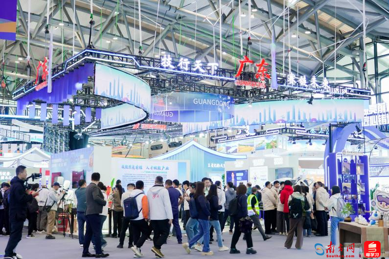 广东展区人气满满。通讯员供图。