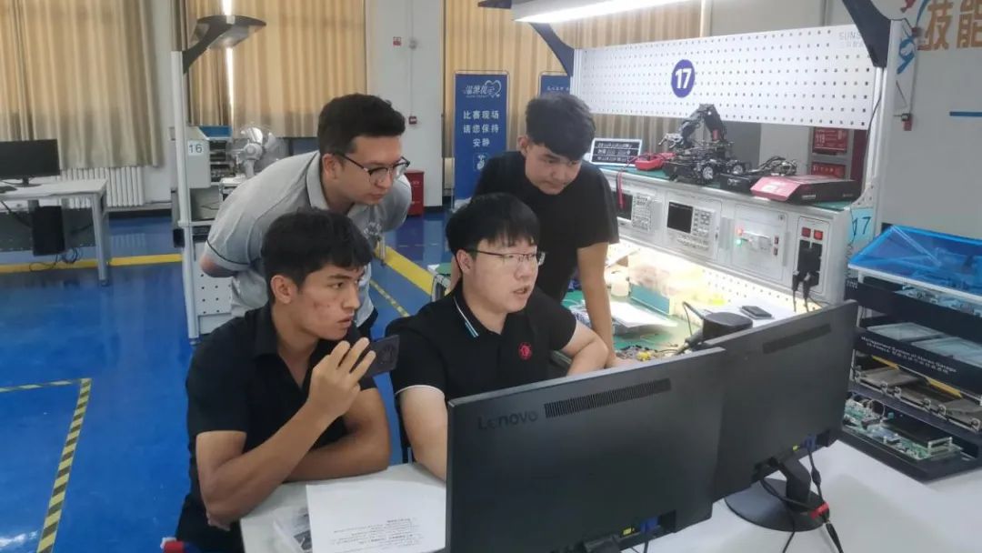 教育人才“组团式”援疆最佳案例+1 优秀案例+2