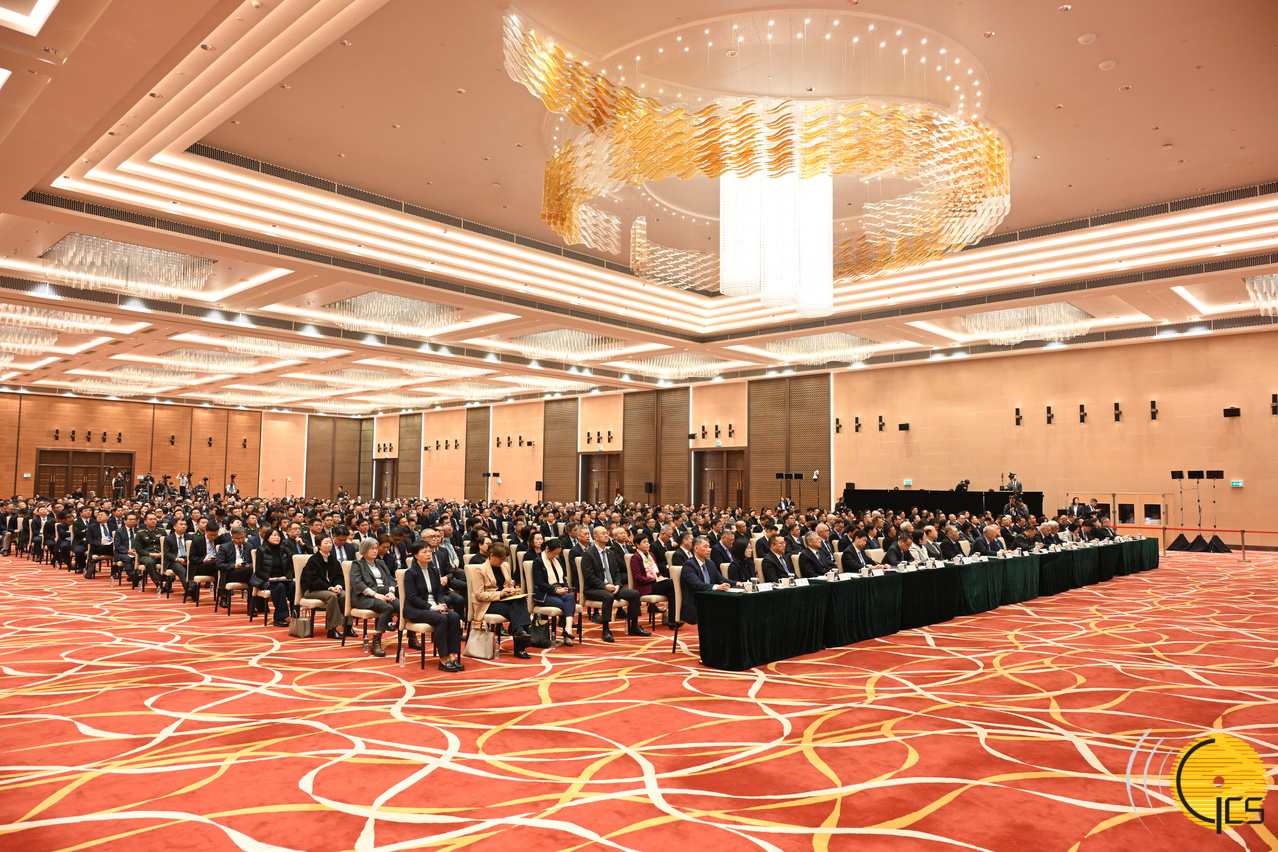 Palestra sobre a aprendizagem, difusão e implementação do espírito dos discursos importantes do Presidente Xi Jinping no âmbito da visita a Macau destinada a todos os sectores da sociedade de Macau, realizada no Complexo da Plataforma de Serviços para a Cooperação Comercial entre a China e os Países de Língua Portuguesa.