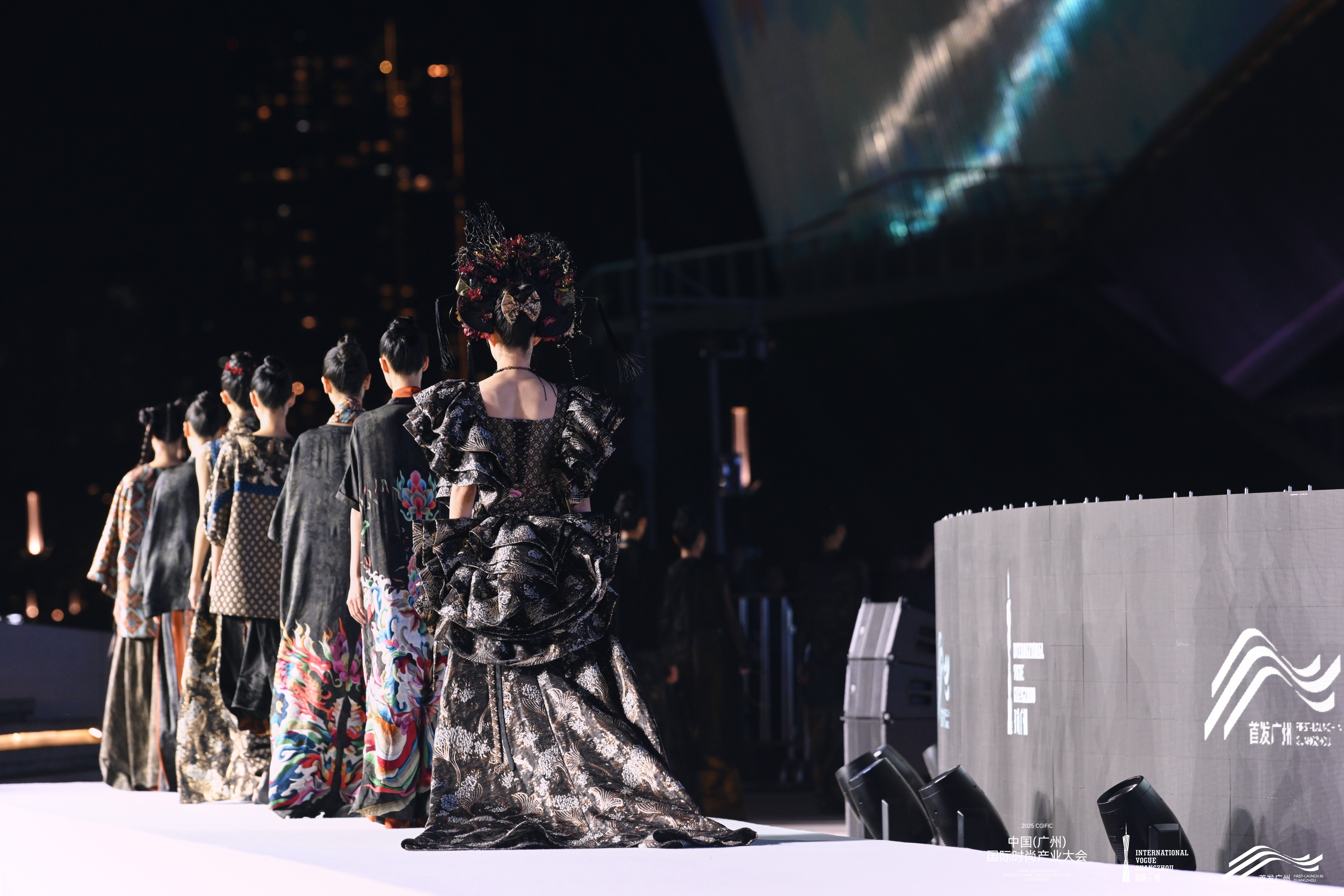 品牌大秀接连登场。通讯员供图