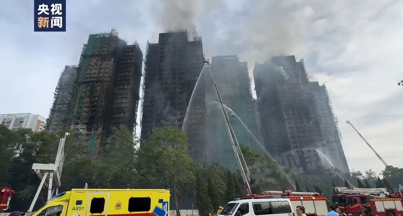 香港特区政府组织巡查全港正在进行重大翻修的