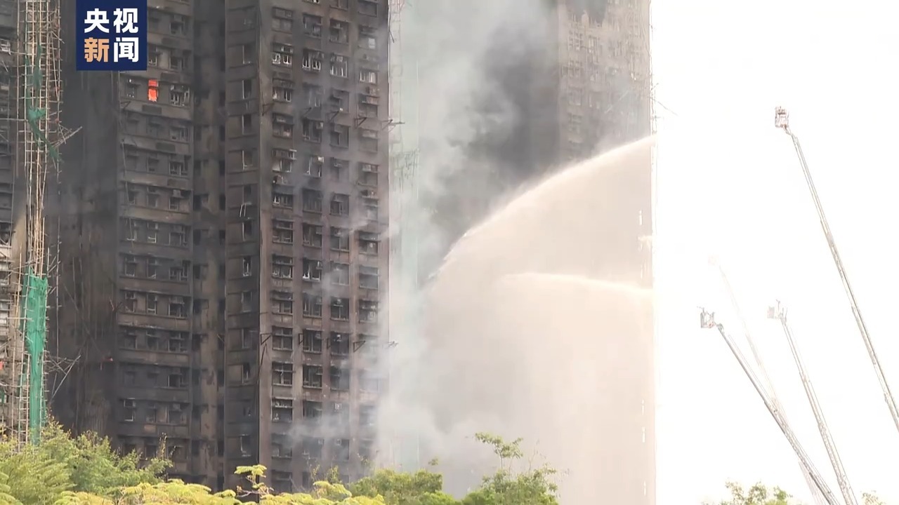 香港消防处副处长：成功在楼内找到生还者