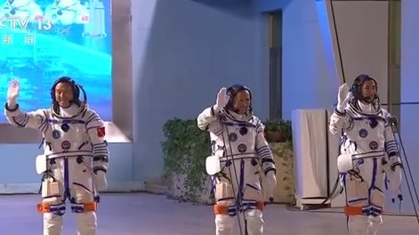 出发！张陆、武飞、张洪章三名航天员领命出征