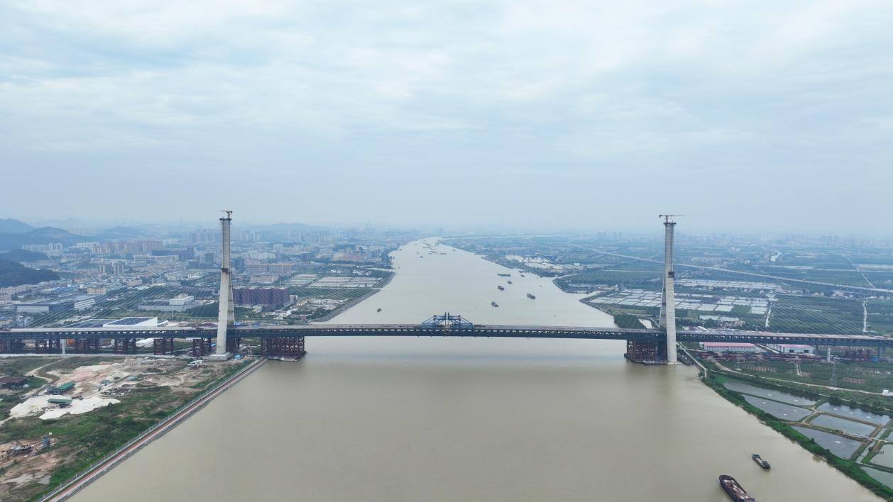 香山大桥顺利合龙(摄影:黄俊炜)