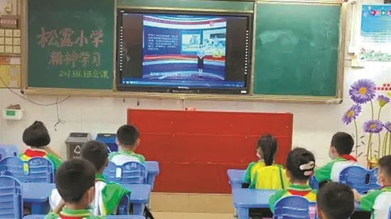 打造课堂内外红色教育范本