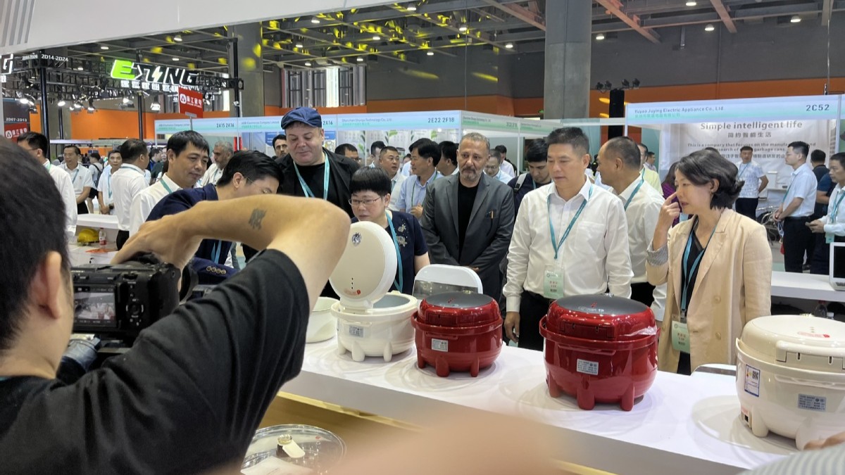 Lianjiang city shows off appliance quality during Canton Fair