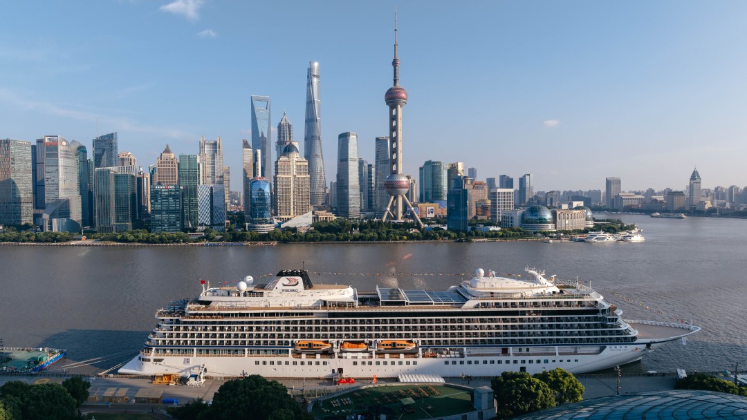 Cruises, visa-free entries boost tours to China