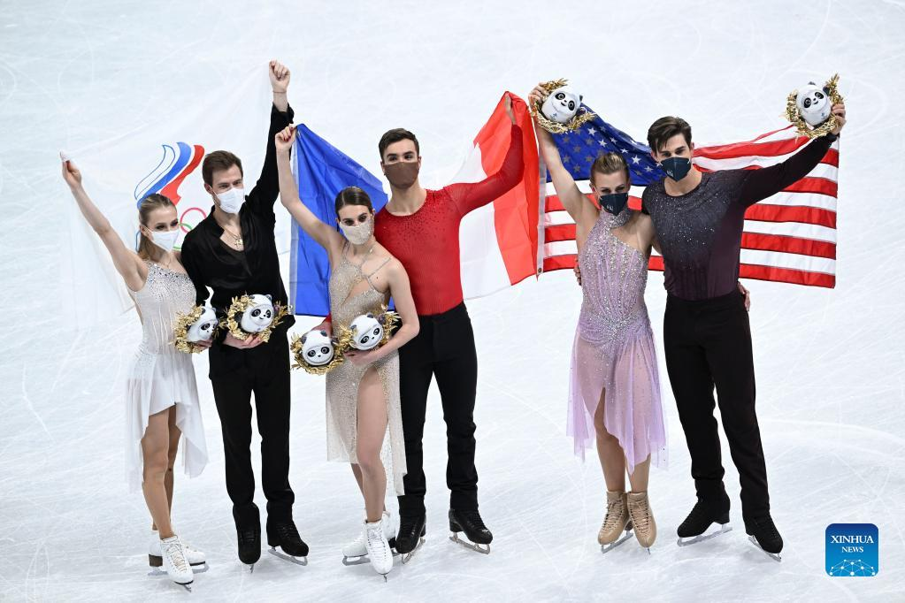 French duo crowned, Chinese ice dancers make history at Beijing 2022