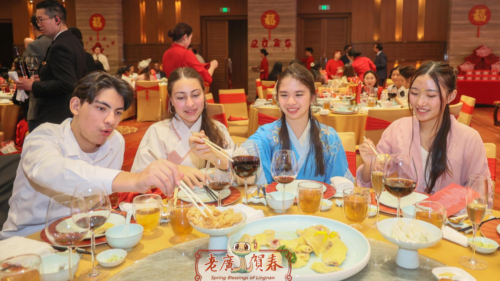 Experience the charm of Guangdong's Spring Festival from the New Year's Eve dinner