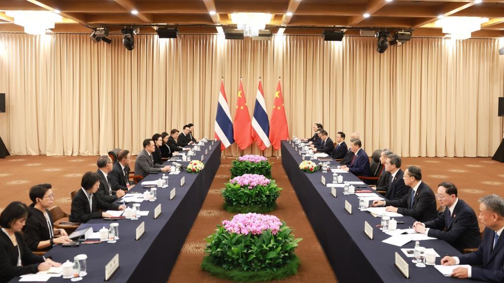 Xi says China ready to strengthen synergy of development strategies with Thailand, share development experience in new era