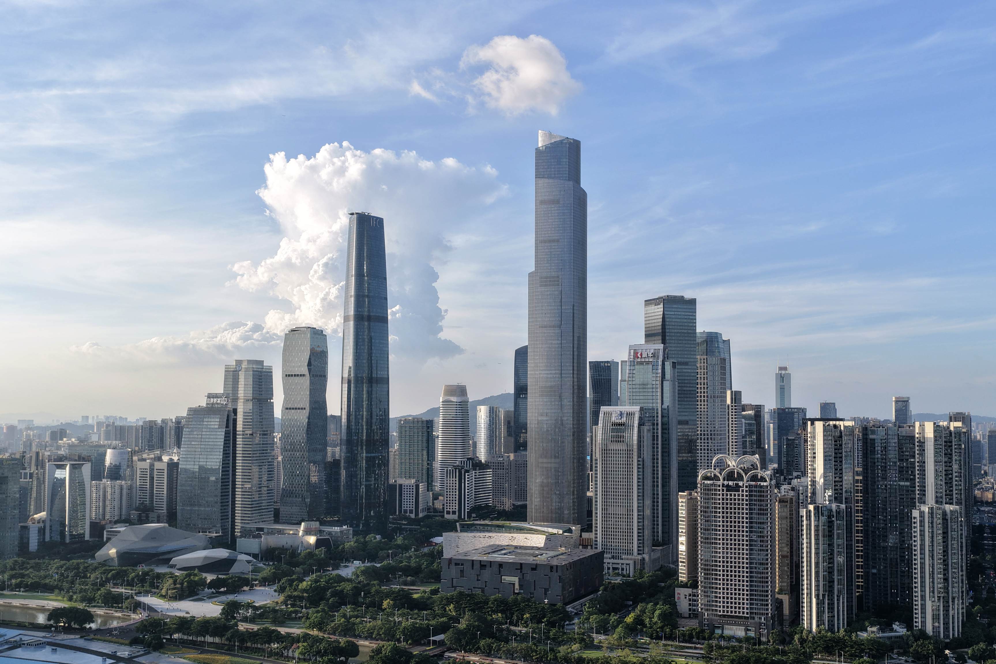 广州城市场景。南方+ 郑新洽 拍摄