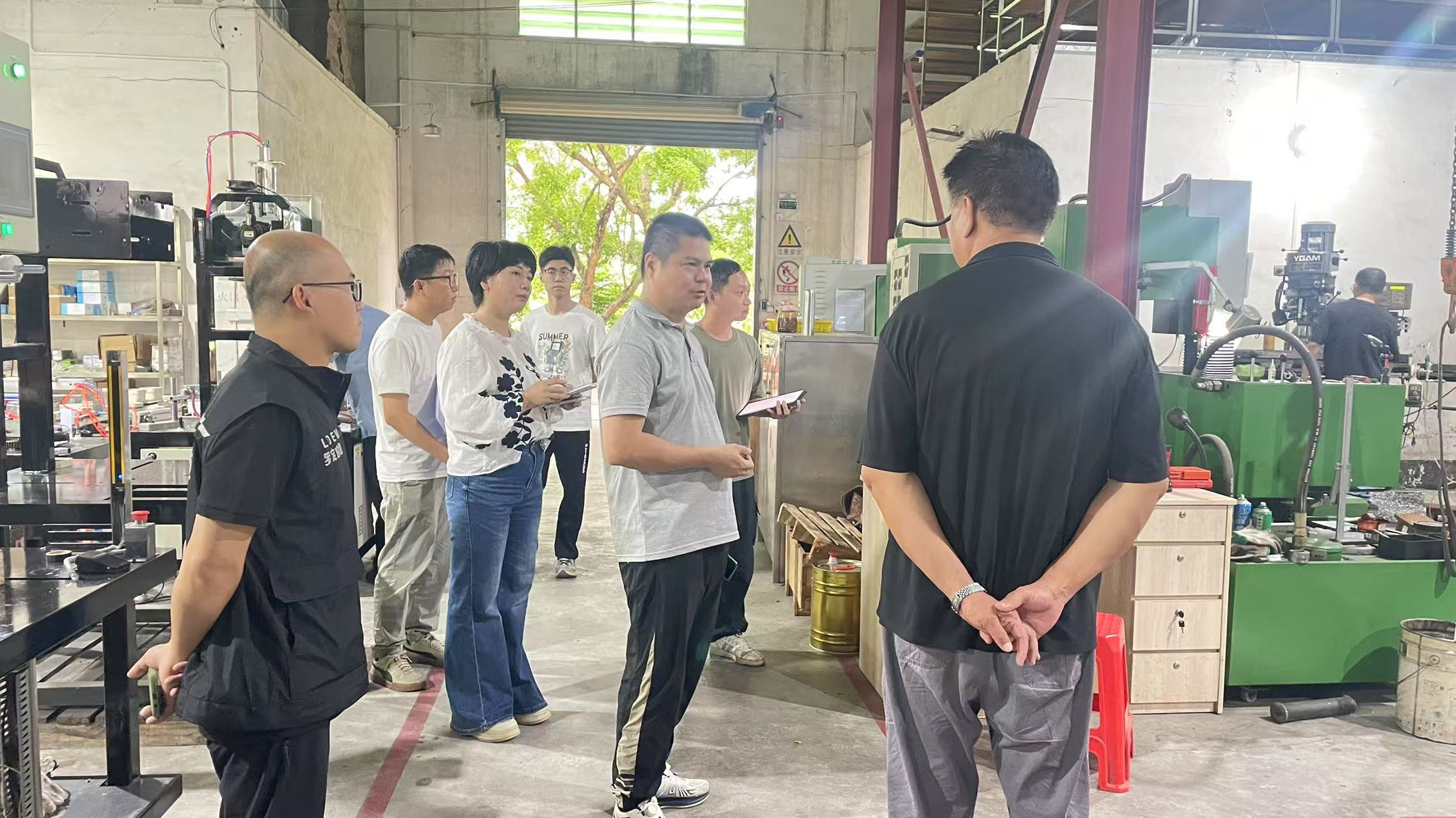 罗定：全域排查安全隐患 为“五一”安全加道“保险”