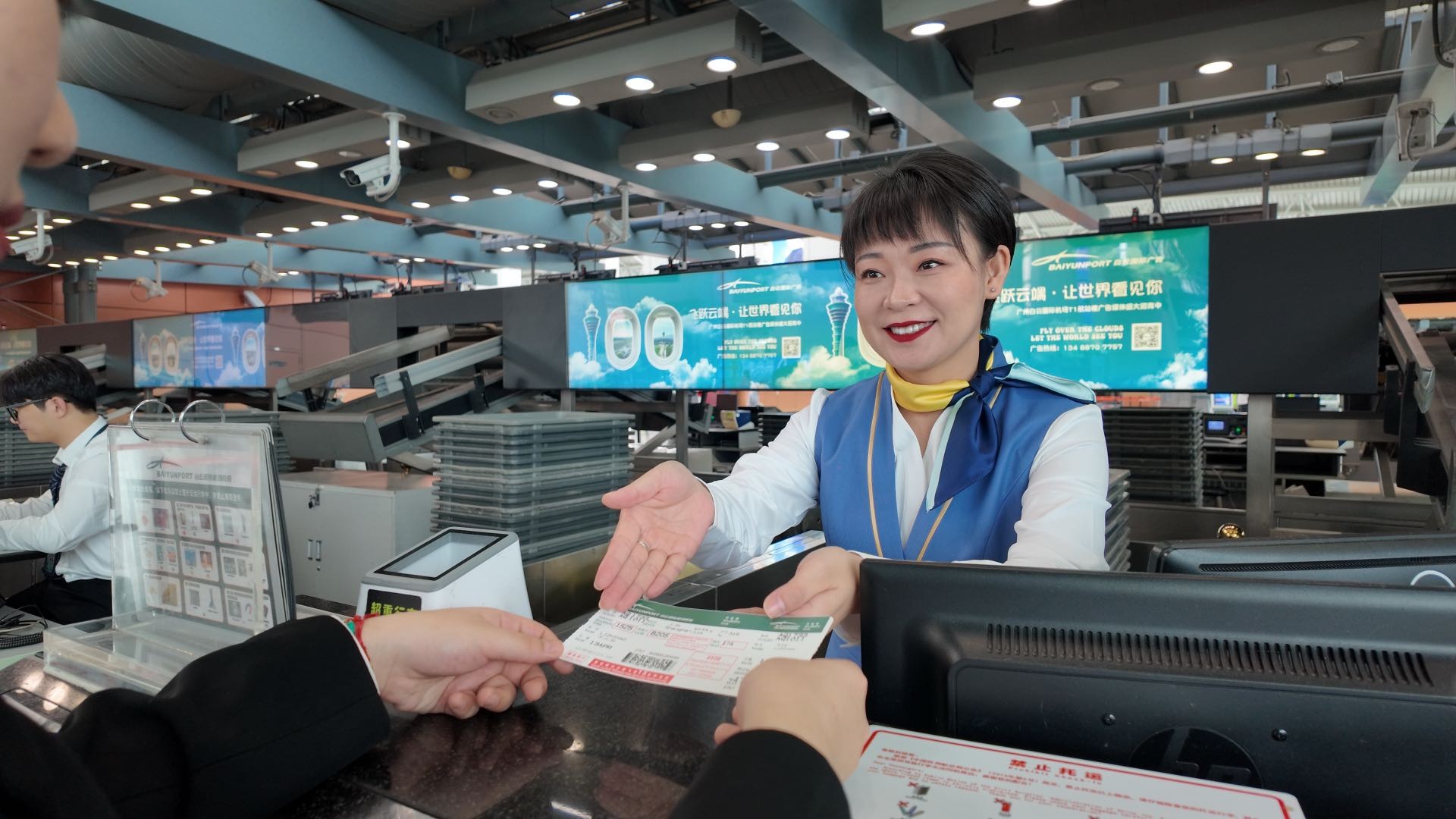 创历史同期最高！广东机场集团“五一”小长假运输旅客142.47万人次，同比增长22.08%