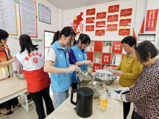 郁南县大方镇开展艾糍制作技巧培训活动