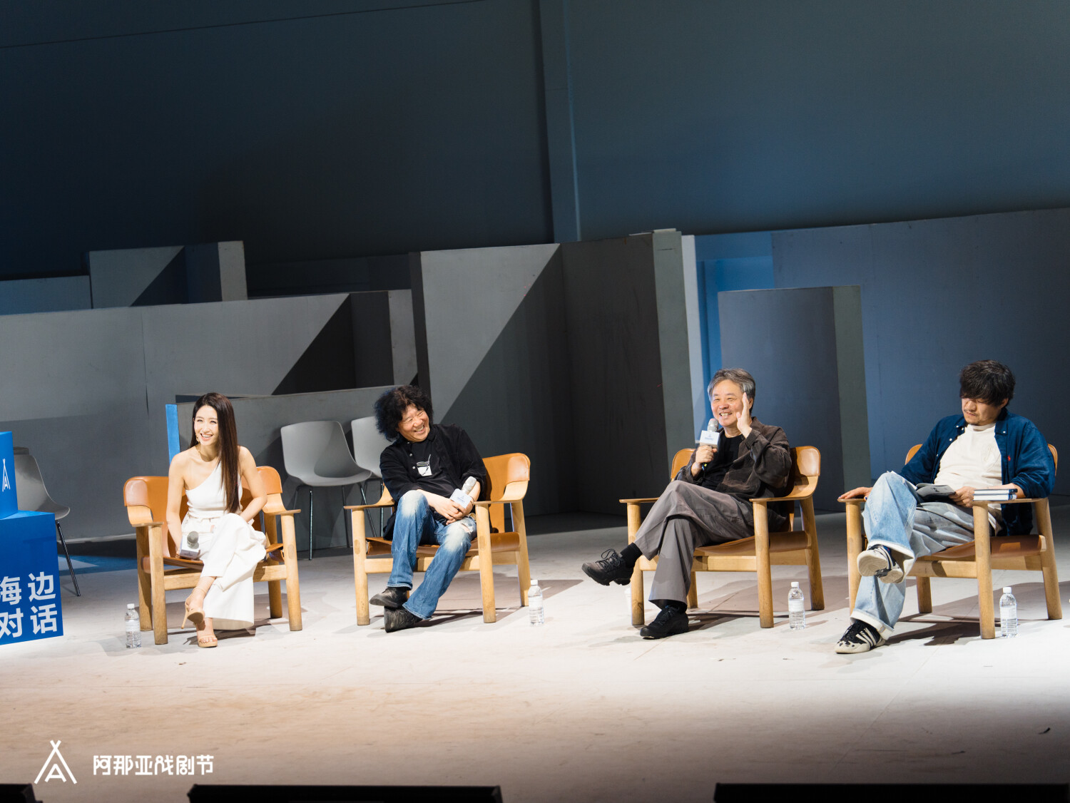 余华孟京辉亮相阿那亚戏剧节，戏剧《古典爱情》首次公演