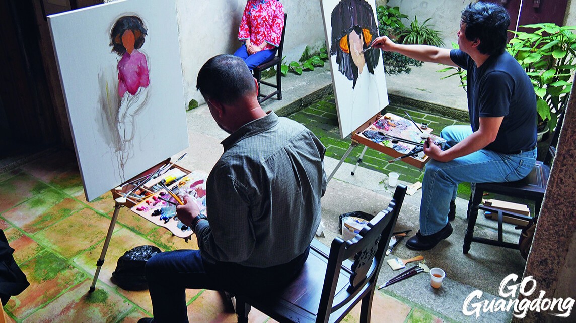 Dafen Village: China's oil painting powerhouse transforms into global art stage