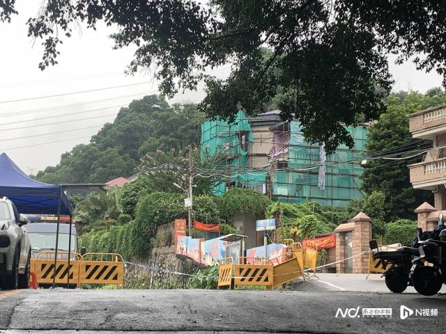 事发地被警戒线围住。南都N视频记者杨婷摄