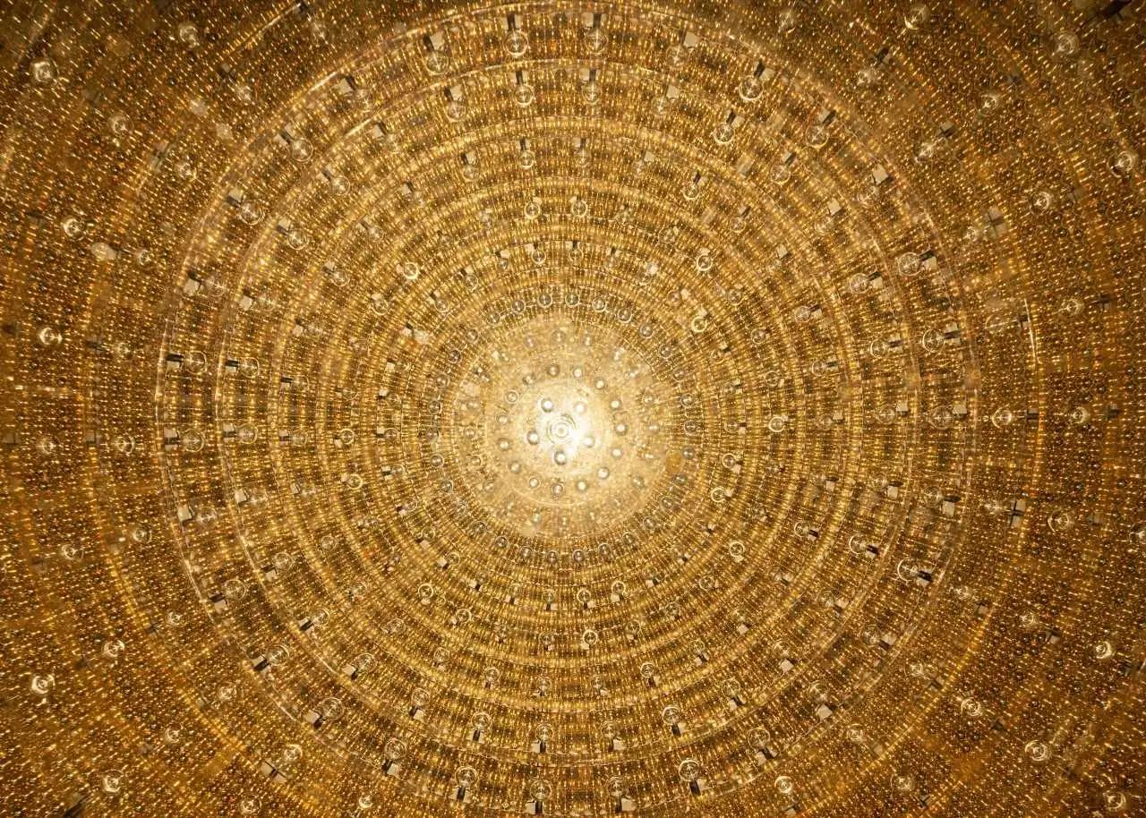 ● 2万个20英寸“中国造”微通道板型光电倍增管