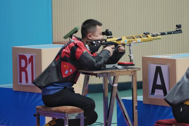 比赛中的高建雄 比赛中的高建雄