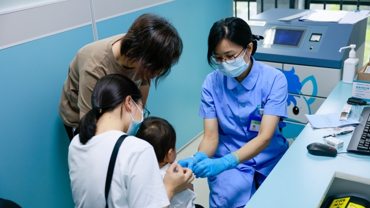 中疾控：预计全国流感在12月上中旬达峰可能性较大