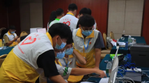 青春力量!广东12万余名志愿者投身疫情防控一线 青春力量!广东12万余名志愿者投身疫情防控一线