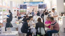 在这里,用镜头记录广交会的“万千风情” 在这里,用镜头记录广交会的“万千风情”