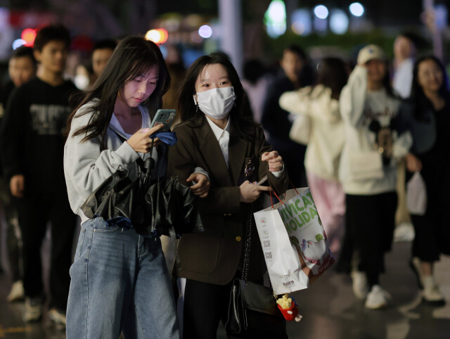 Cold wave brings temperature drop to Guangdong