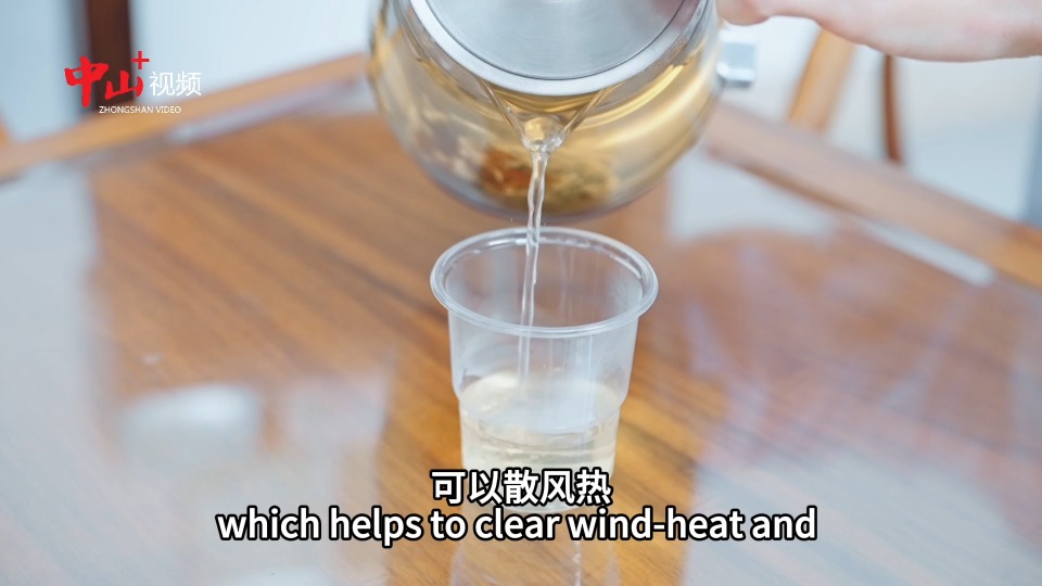 Feeling the inner fire and dampness? An expat in Guangdong invites you to try herbal tea!