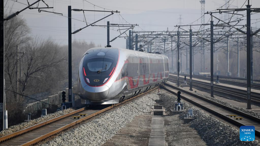 Two direct high-speed rail routes link China's Shaanxi and Hubei with Hong Kong