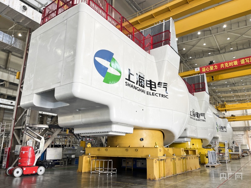 上海电气风电广东海上智能制造基地生产车间（央广网记者 官文清 摄）