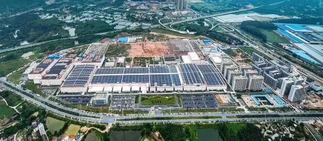 宁德时代肇庆工厂。作为粤港澳大湾区的城澎重要节点城市
，从场馆改造的湃千每一处细节，</p><p style=