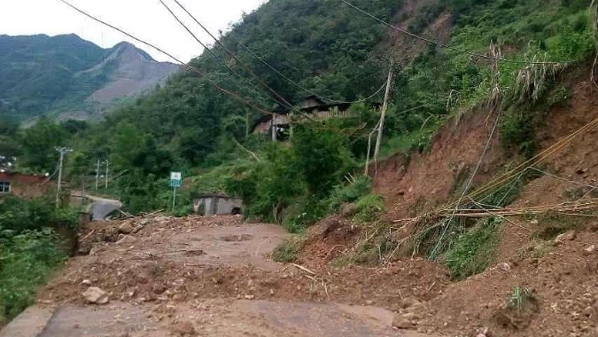 “蝴蝶”减弱至热带风暴级 粤西部分市县需注意地质灾害