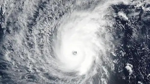 “蝴蝶”预计15日中午移出广东 全省多地仍有暴雨