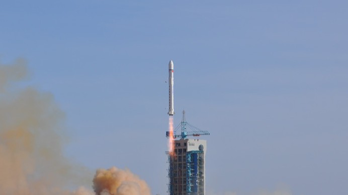 我国首颗地球物理场探测业务卫星“张衡一号”02星成功发射