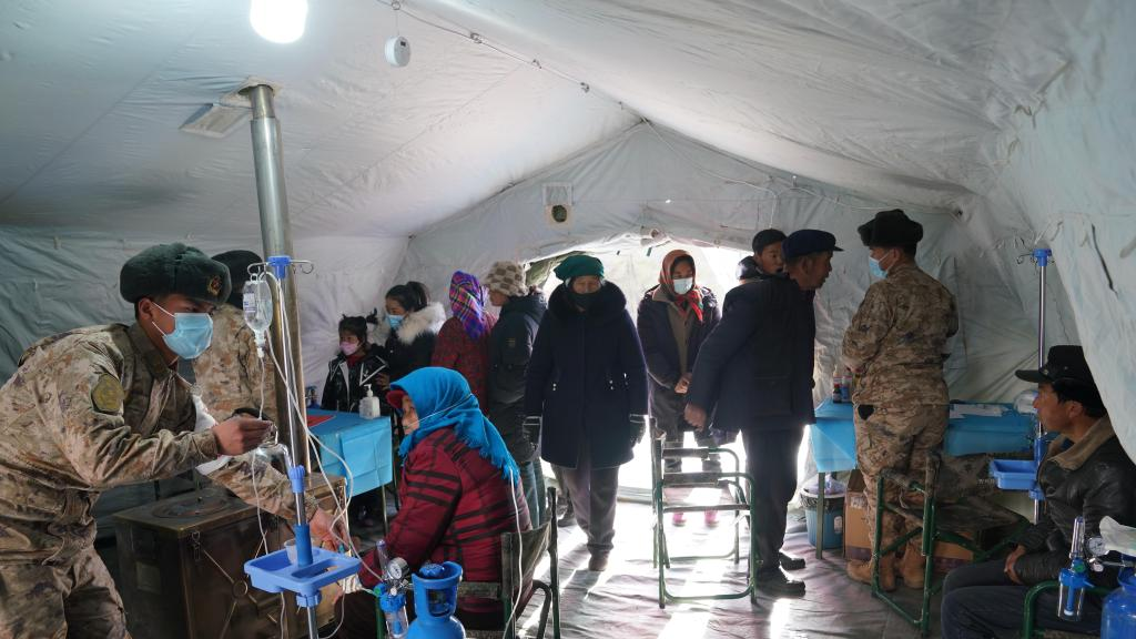 Chinese armed forces deploy multiple rescue forces in response to Gansu earthquake