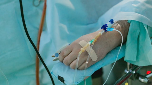 防癌，从一次筛查开始！肿瘤早筛早查，这些人群尤其要注意 →