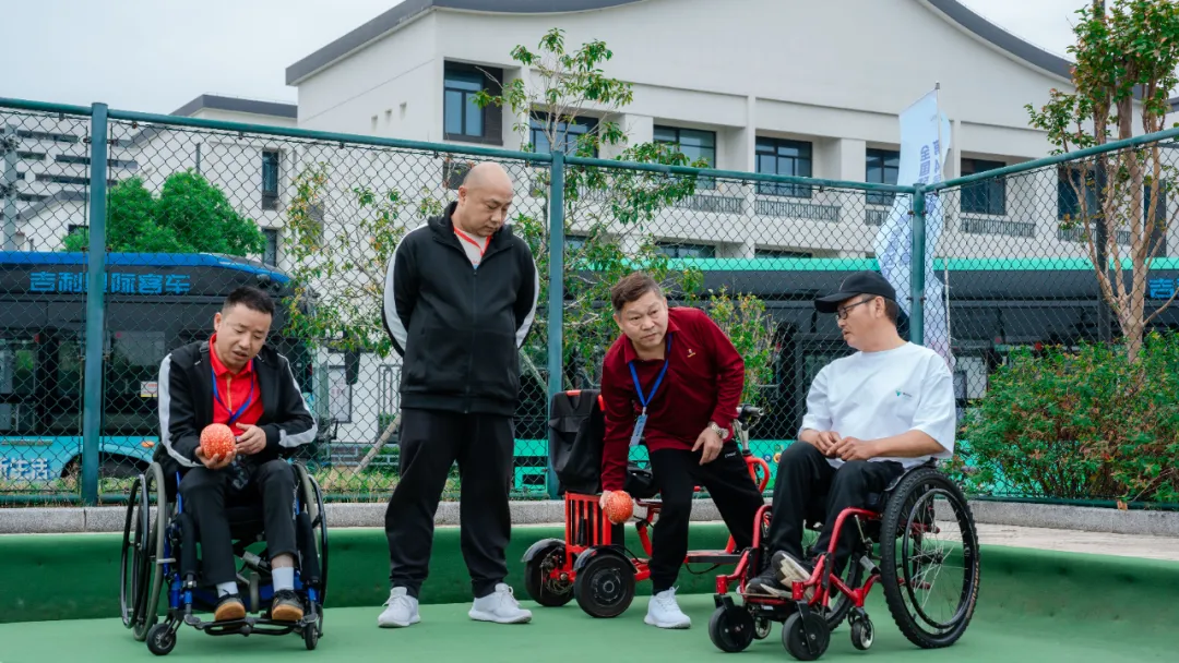第十四届残疾人健身周暨全国草地掷球项目推广活动在衢州举行