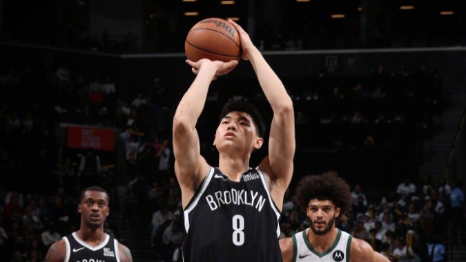 歷史性突破！崔永熙完成NBA首秀并拿下首分