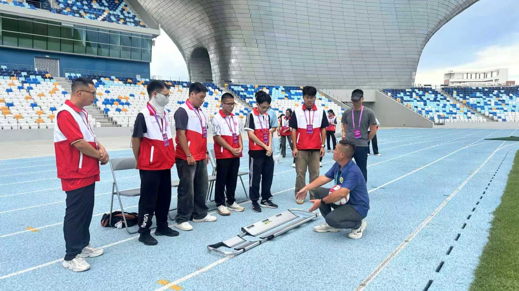 “小海豚”闪耀“顺德鸟巢” 顺德志愿者护航十五运女足测试赛