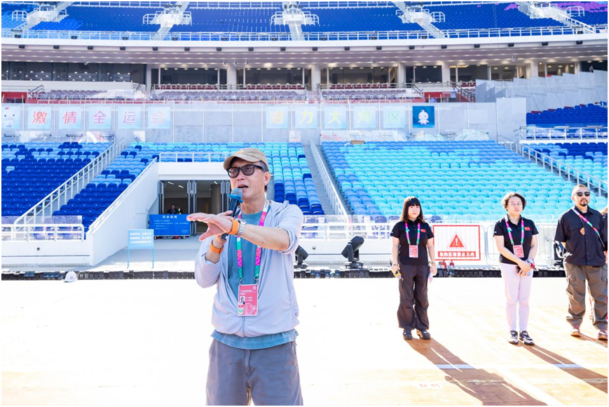 图为十五运会开幕式总监制刘伟强