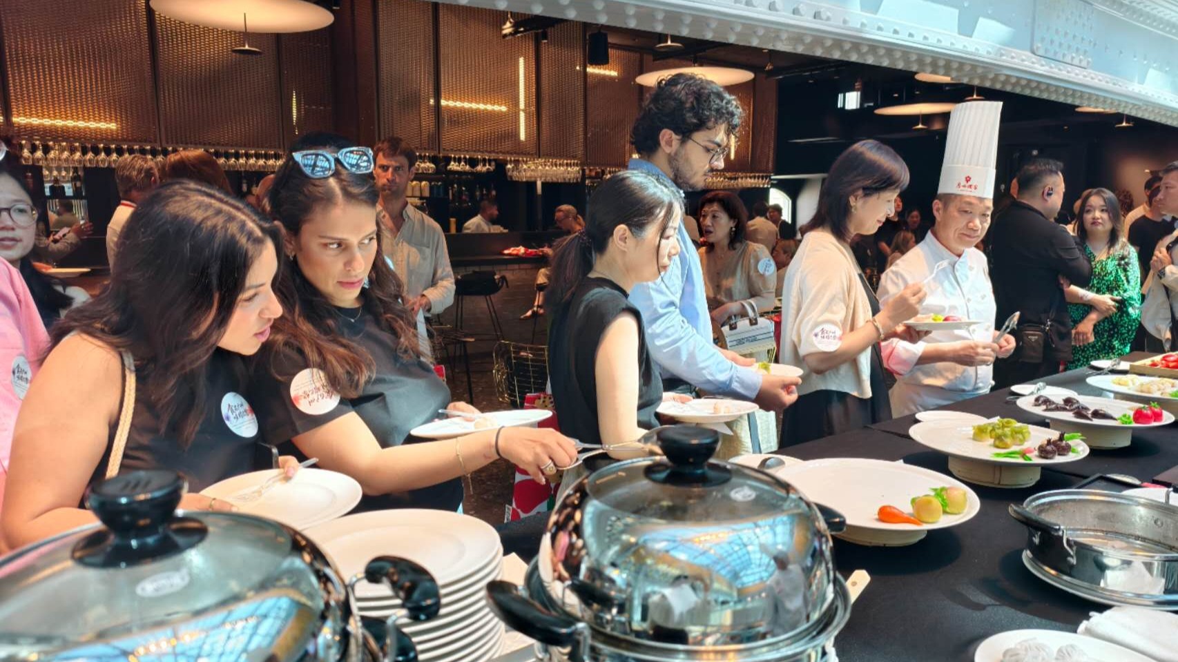 Lost Cantonese delicacies wow the French!