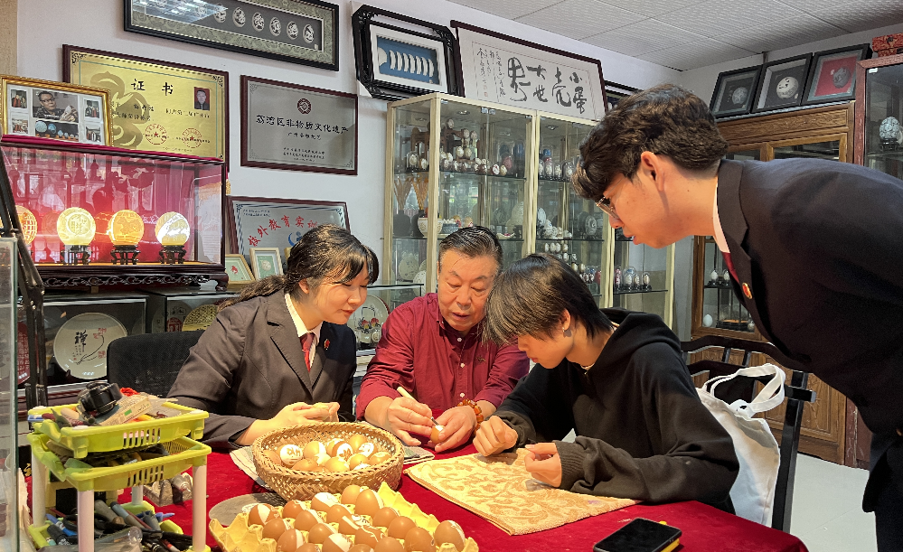 广州海珠区检察院为罪错未成年人量身定制非遗帮教课程