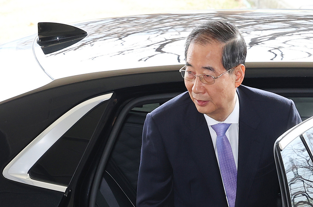 韩国总统代理和总理汉·德苏宣布辞职