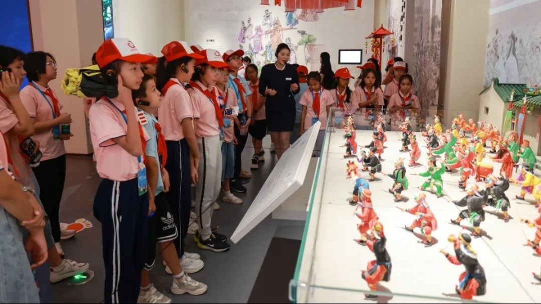 “石榴籽一家亲”三地青少年手拉手交流营活动在广州举办