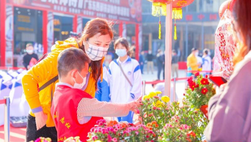 岭南年味花先知!广东花市引消费帮扶活水,云上线下掀热潮 岭南年味花先知!广东花市引消费帮扶活水,云上线下掀热潮